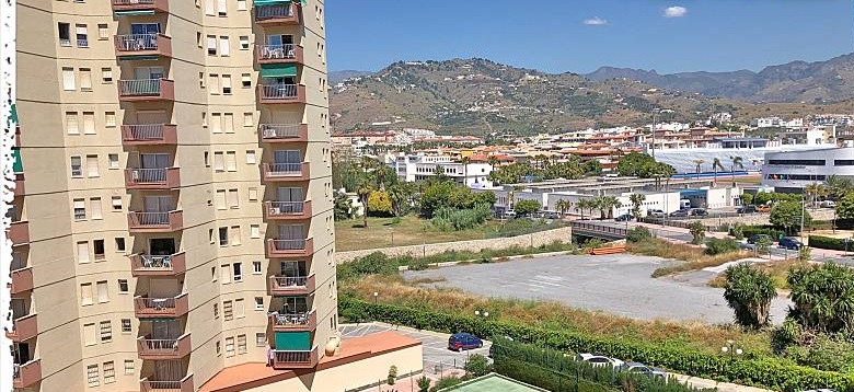 APARTAMENTOS TURSTICOS PUERTA DEL MAR: UNA ESPECULACIN URBANSTICA AMPARADA POR RUIZ JOYA, denuncia CA.