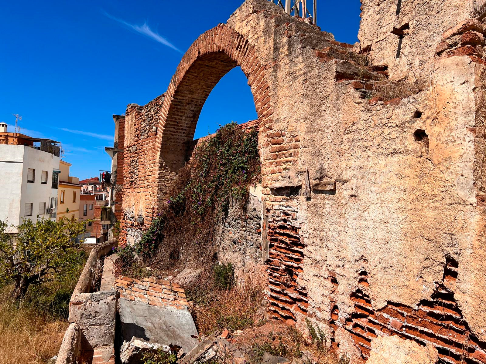 Vamos a realizar un plan de rehabilitacin y puesta en valor de los Arcos del Ingenio, Convergencia Andaluza.