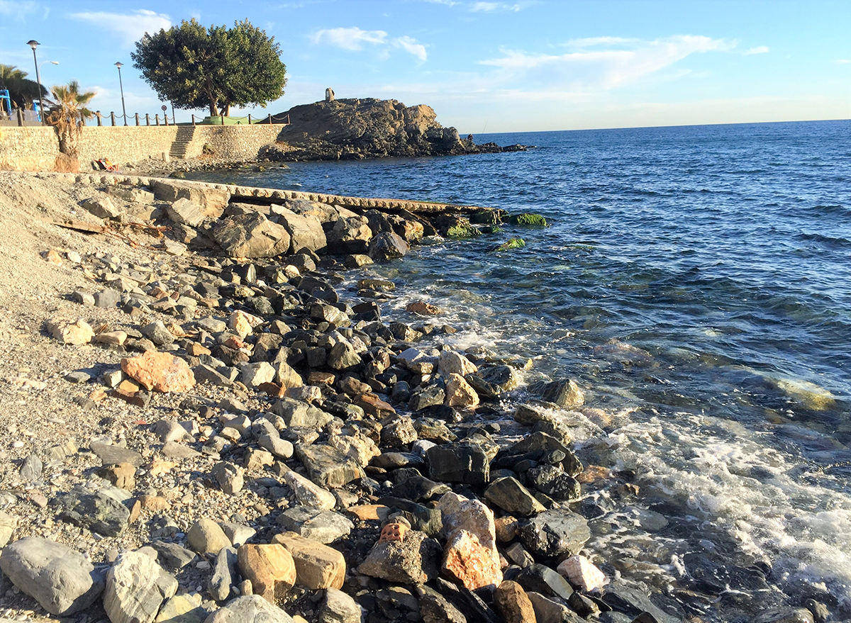 La indolencia de las administraciones pblicas provoca que Cotobro se quede sin playa